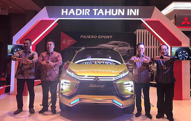 Mitsubishi Luncurkan Dua Mobil Anyar di Pameran Otomotif Medan 2017  