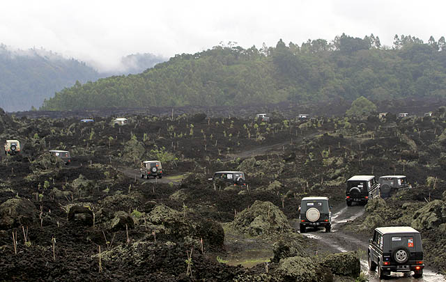 MJI Overland Touring Banyuwangi-Bali 2017 Jelajahi Kaldera Gunung Batur