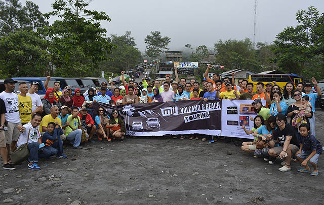 Hari Kedua, 'MJI Volcano Touring 2015 Merapi-Bromo' Gelar Baksos  