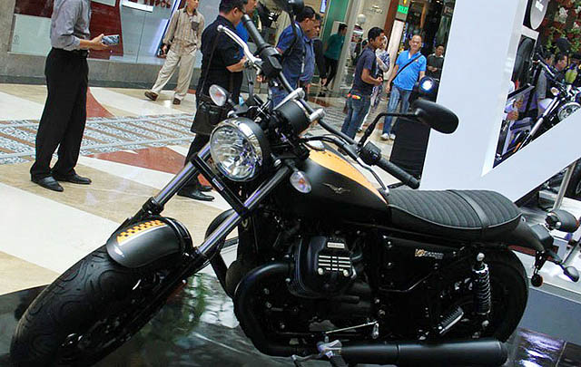 Moto Guzzi Seri V9 Resmi Meluncur di Indonesia  