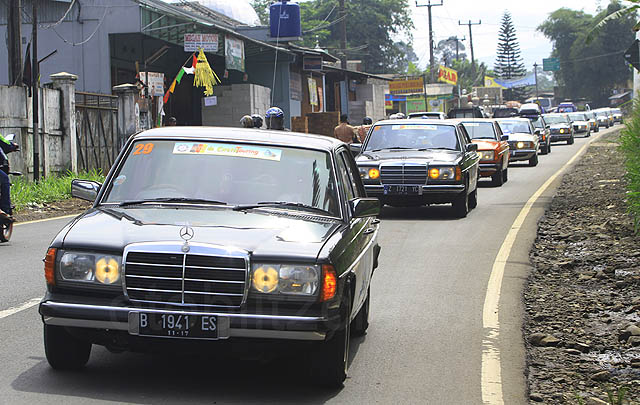 30 Mercedes W123 Ikuti 'MTC de Exotic Touring 2016'  