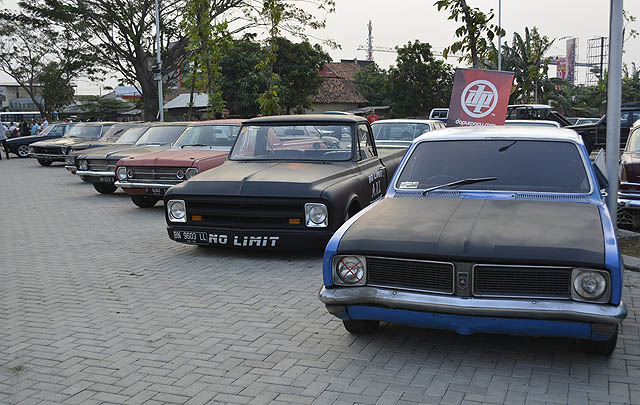 Komunitas Otomotif Jakarta–Banten-Jabar 'Ngum-Bar' di Bintaro