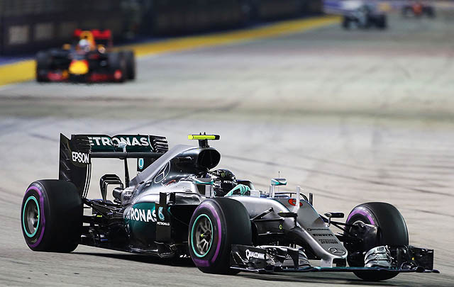 Nico Rosberg Raih Kampiun di F1 Grand Prix Singapura 2016  