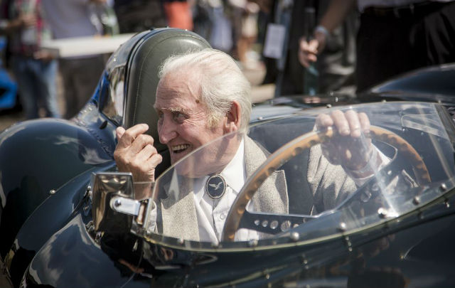 Norman Dewis: Dari Jaguar untuk Jaguar  