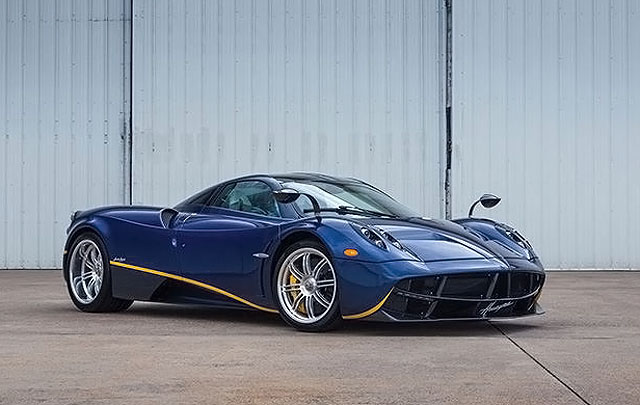 Eksotisme Pagani Huayra Langka 'Blue Argentina'  