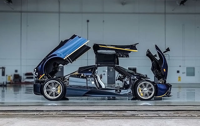 Eksotisme Pagani Huayra Langka 'Blue Argentina'  