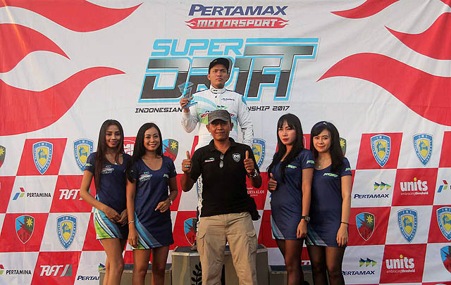 M Abdul Aziz Bawa Pertamax Motorsport Drift Team Raih Podium  