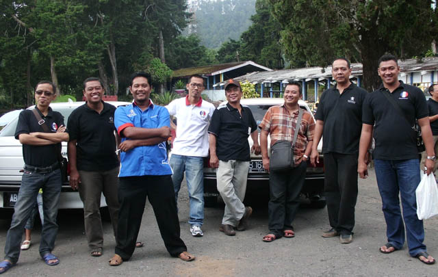 Peugeot 406 Community Gelar Gathering Lintas Komunitas  