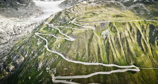 10 Buku Otomotif yang “Penting” untuk Kado Natal (Part 1)