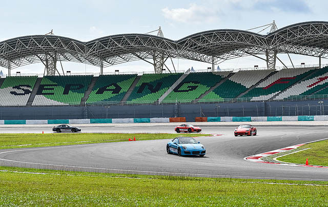 Porsche Driving Experience Dibuka di Sepang Malaysia