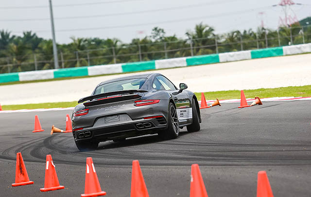 Porsche Driving Experience Dibuka di Sepang Malaysia