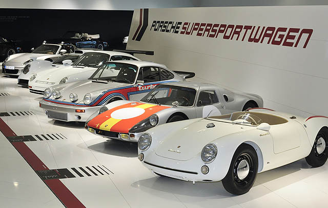 'Museum Berjalan' Porsche Siap Keliling Dunia Kembali  