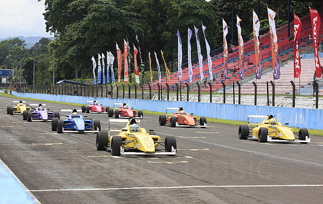 Presley Martono Sabet Gelar Juara Formula 4 SEA Championship  