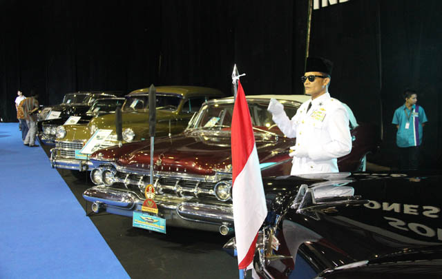 Pertama dan Satu-satunya di Dunia: 13 Mobil Presiden  Tampil Bersama dalam OICC-Show 2013  