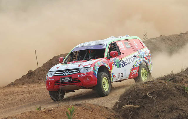 Tutup 2015, Rifat Sungkar Tetap Torehkan Prestasi Membanggakan