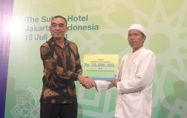 Berbagi Keceriaan, Proton Sumbang Dana ke Yayasan Yatim