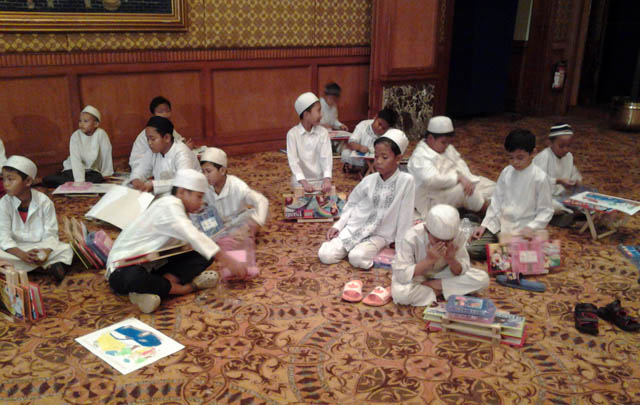 Berbagi Keceriaan, Proton Sumbang Dana ke Yayasan Yatim