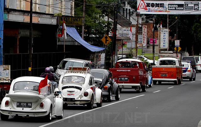 Meriah, Para Peserta Jamnas Volkswagen Indonesia Ikuti 'Rolling Thunder'  