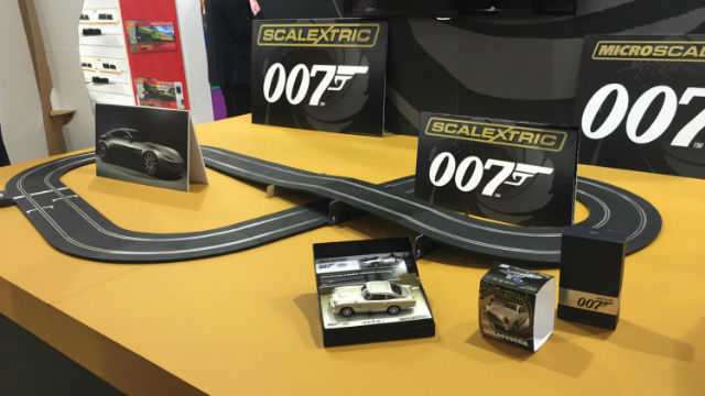 Scalextric: Pabrikan “Die-Cast” James Bond  