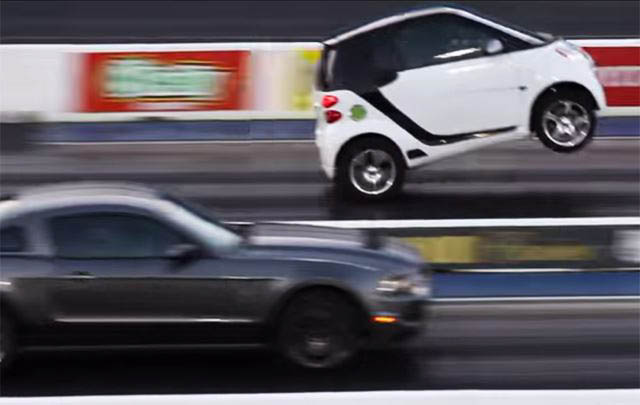 Video: Smart Car Ini Hampir Kalahkan Ford Mustang!  