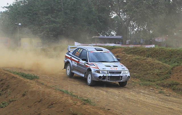 Subhan Aksa Raih Juara di Kejurnas Sprint Rally 2016 Putaran Ketiga