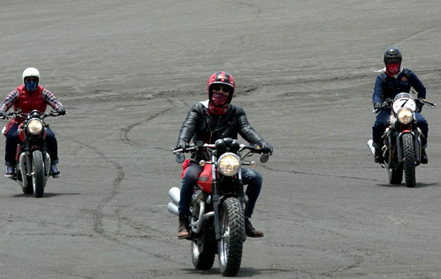 Tiga Sahabat Lakoni 'Suryanation Motorland 2017 – Java Touring Edition'  