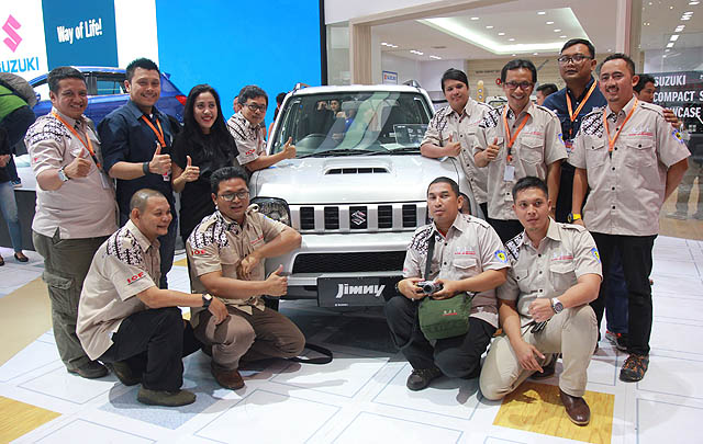 Suzuki Jimny Generasi Pertama Curi Perhatian di GIIAS 2016  