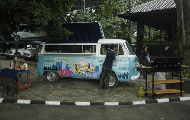 Event 'Swap Meet' Cikunir Classic Car Museum, Seru!  