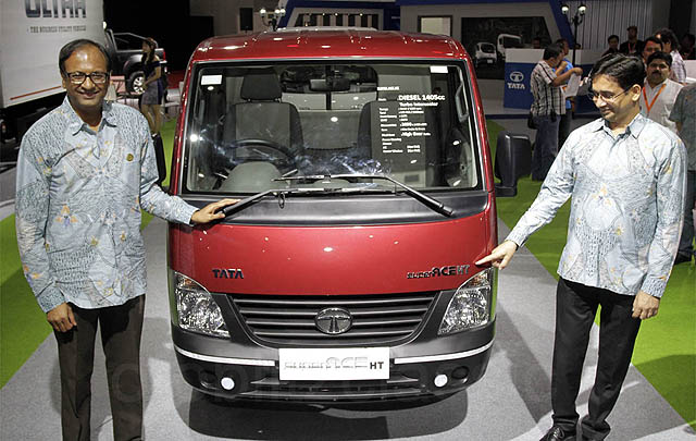 IIMS 2017, Tata Motors Hadirkan Tiga Kendaraan Niaga Terbaru  