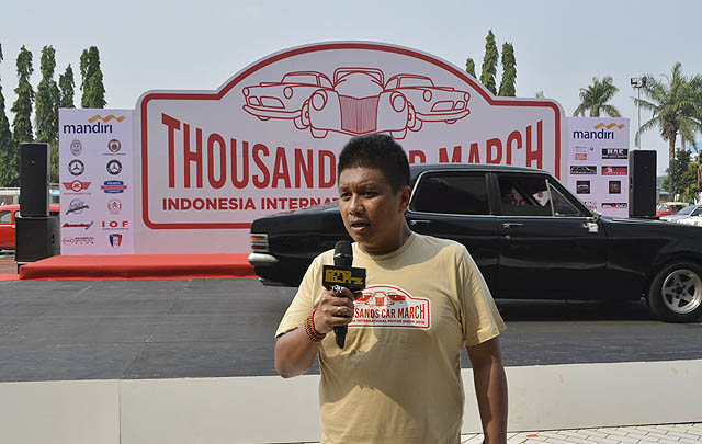Parade Mobil Klasik 'Banjiri' Acara 'Thousands Car March'