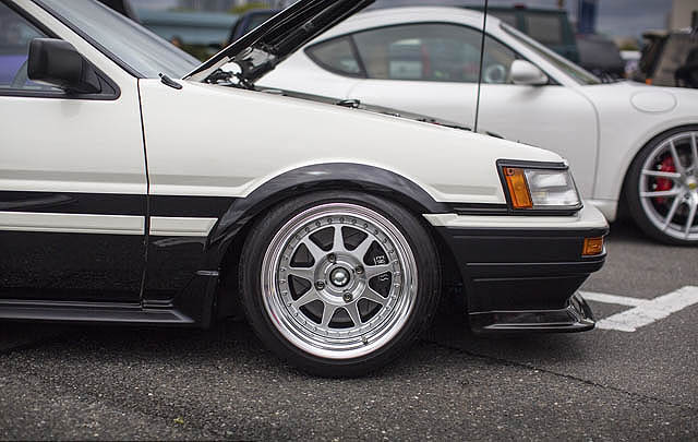 Paduan Apik Fungsionalitas dan Styling Kustom Toyota AE86  