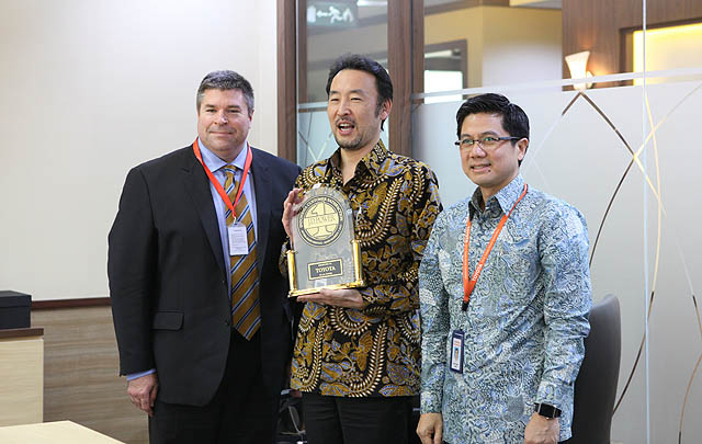 Toyota Indonesia Raih Penghargaan CSI Study 2017  