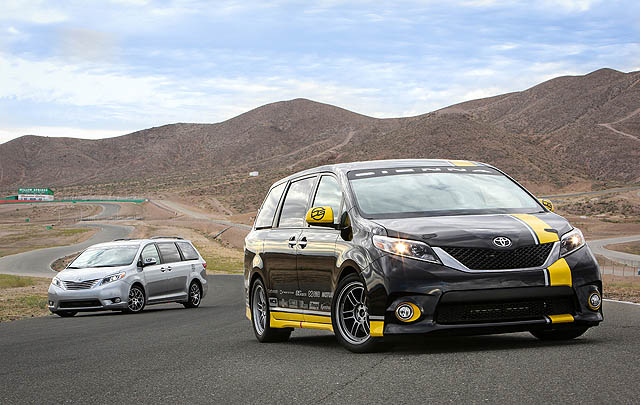 Toyota Sienna R-Tuned Meluncur di SEMA Show 2015  