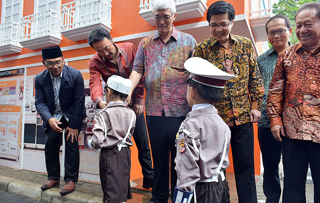 TAM & Ridwan Kamil Resmikan Taman Lalu Lintas Bandung  