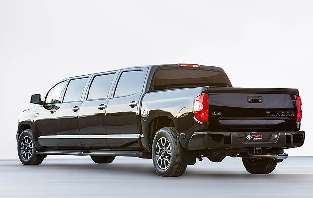 Toyota Tundrasine 8-Pintu Tampil di SEMA Show 2015