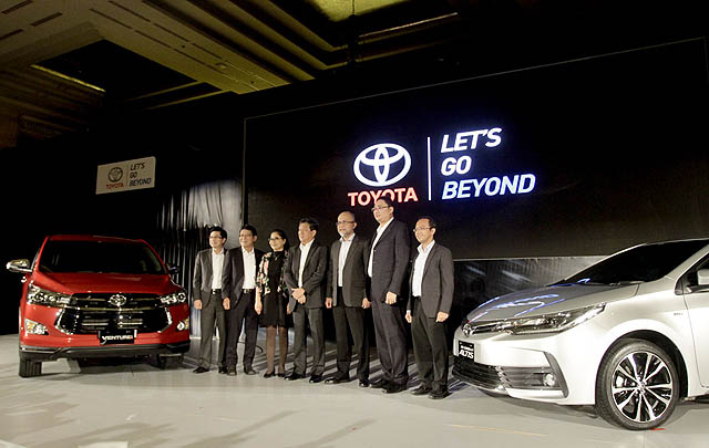 Toyota Innova Venturer & New Corolla Altis Resmi Meluncur di Indonesia  