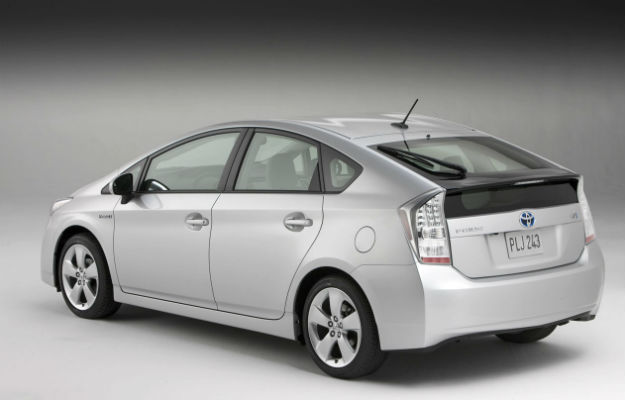Toyota Kembali Tarik 1,9 Juta Prius dari Seluruh Dunia  