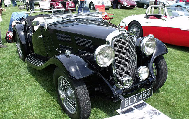 Triumph & Lincoln Vintage Raih Penghargaan di Ramapo Concours