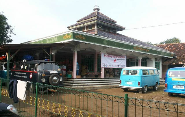 VCB Bantu Korban Banjir di Subang  