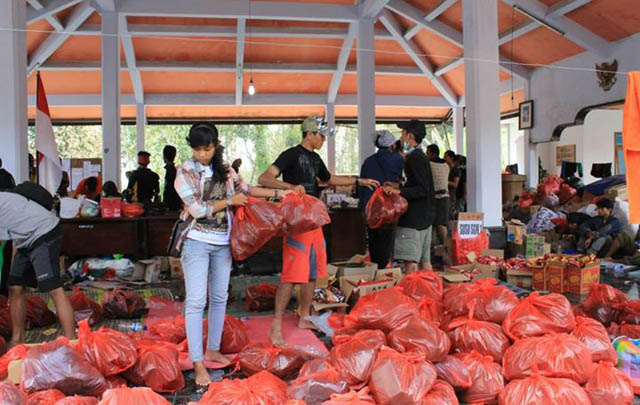 Volkswagen Club Yogyakarta Gelar Baksos Kelud  