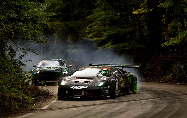 Battle Drift: Daigo Saito vs Vaughn Gittin Jr  