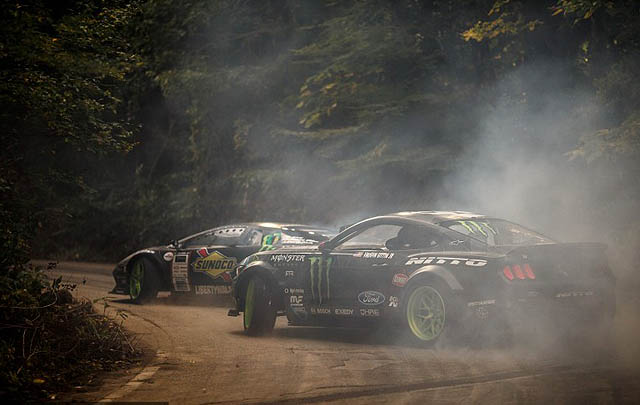 Battle Drift: Daigo Saito vs Vaughn Gittin Jr  