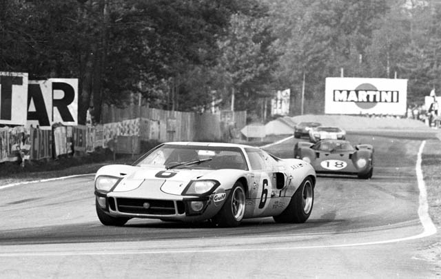 Video: "Carroll Shelby Goes Racing With Ford"  