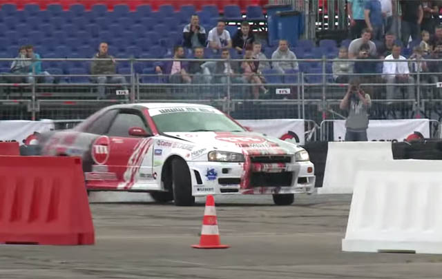 Video: Aksi Drifting Tanpa Lengan!  