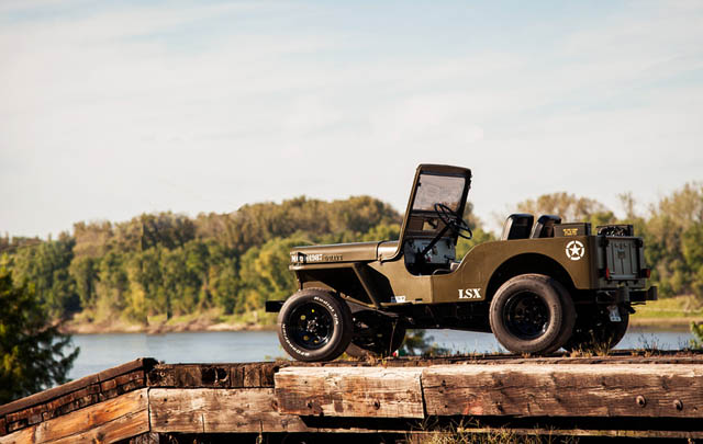 Wow! Jeep Willys Ini Kalahkan Corvette ZR1 (Video)  