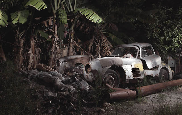 Video: Dua Mercedes-Benz 300SL Terbengkalai di Kuba!  