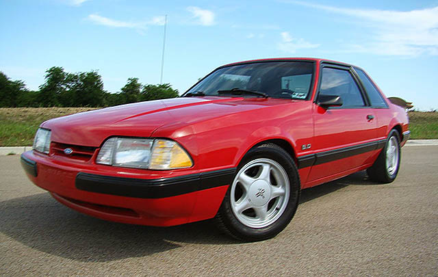 Video: Proses Pembuatan Ford Mustang Era '90-an 