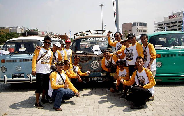 Ratusan VW 'Banjiri' HUT ke-7 VW Bekasi  