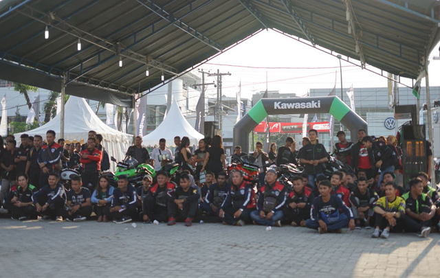 Kawasaki Fest Day Medan "Pecah" dengan 500 Bikers  