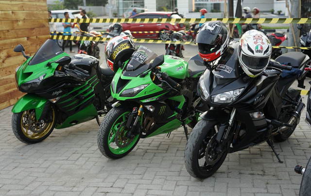 Kawasaki Fest Day Medan "Pecah" dengan 500 Bikers  